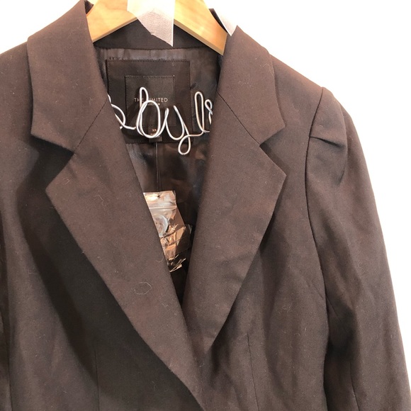 The Limited Collection Two Button Blazer XS - Picture 3 of 8